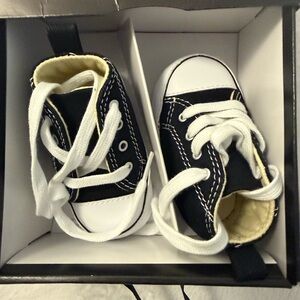 Converse First Star Hi 'Black Size 1 NWT